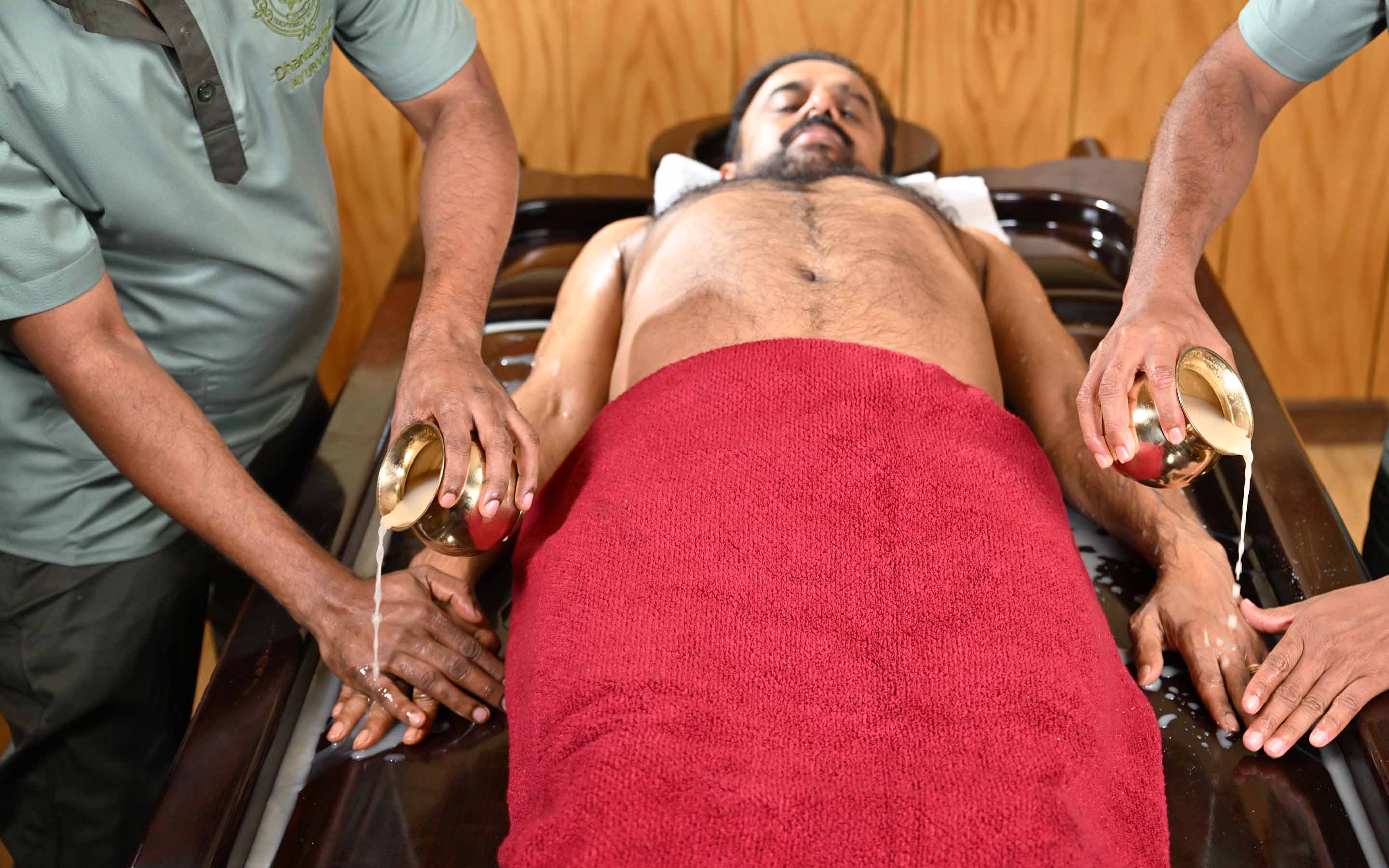 Dhanyamladhara Therapy at Dhanwanthari